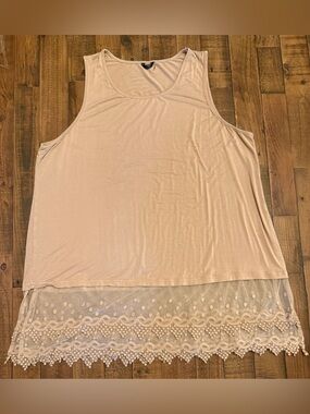 Kaktus Women’s Sleeveless Lace Hem Tunic Tank Top – Beige – 1X or 2X